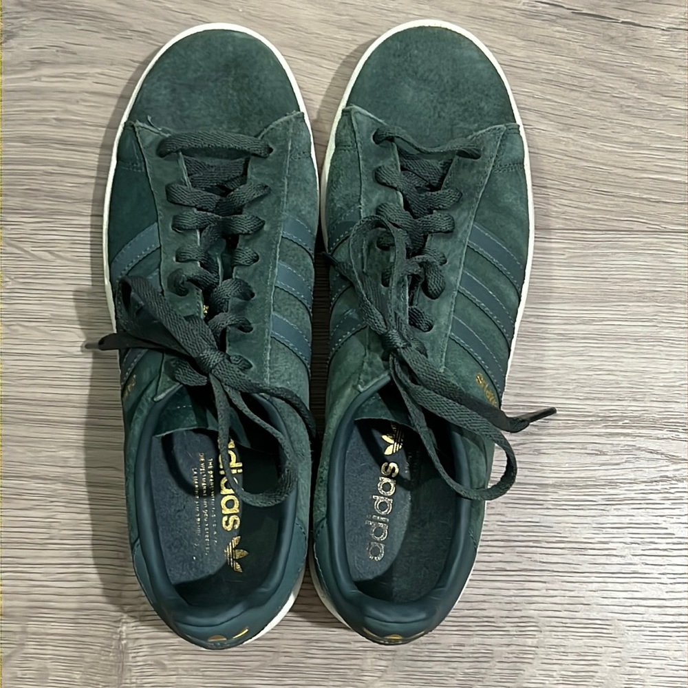 Adidas men’s green suede Campus sneakers
